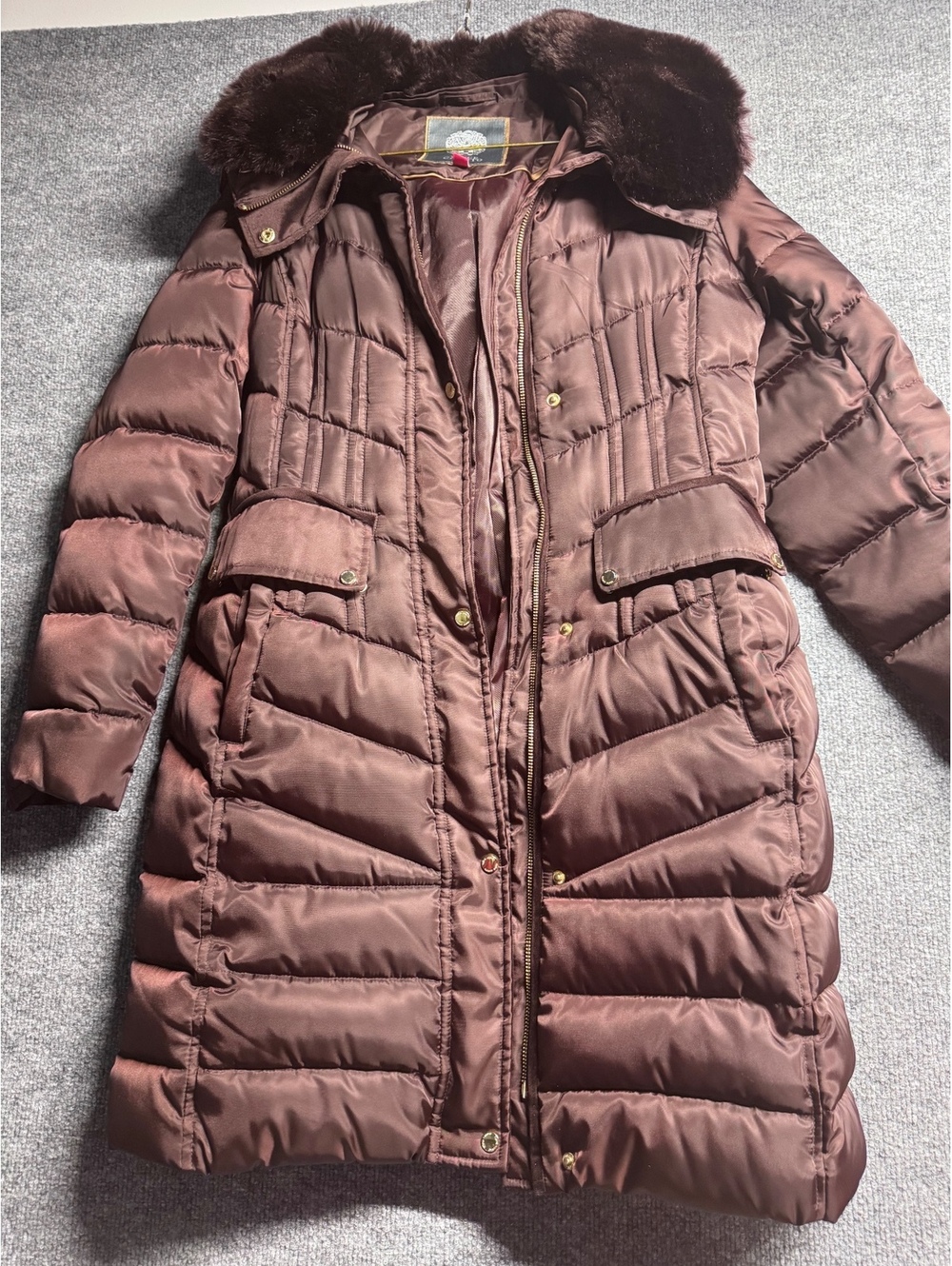 Vince Camuto Women's Burgandy Quilted Puffer Coat with Faux Fur Collar Size S
